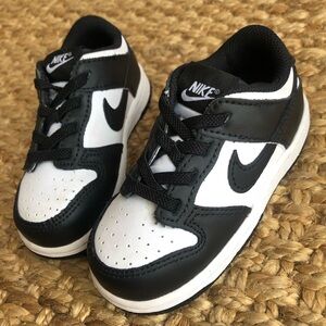 Nike Dunk Low. Size 8 c